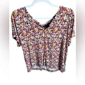 Sanctuary Floral V-Neck Short Sleeve Top in Burgundy, Mustard & White